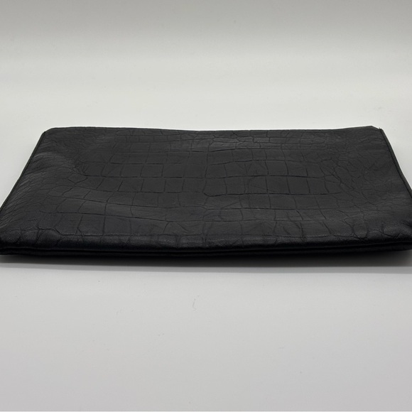Yves Saint Laurent Cassandre Croc Embossed Clutch in Noir - Picture 3 of 10